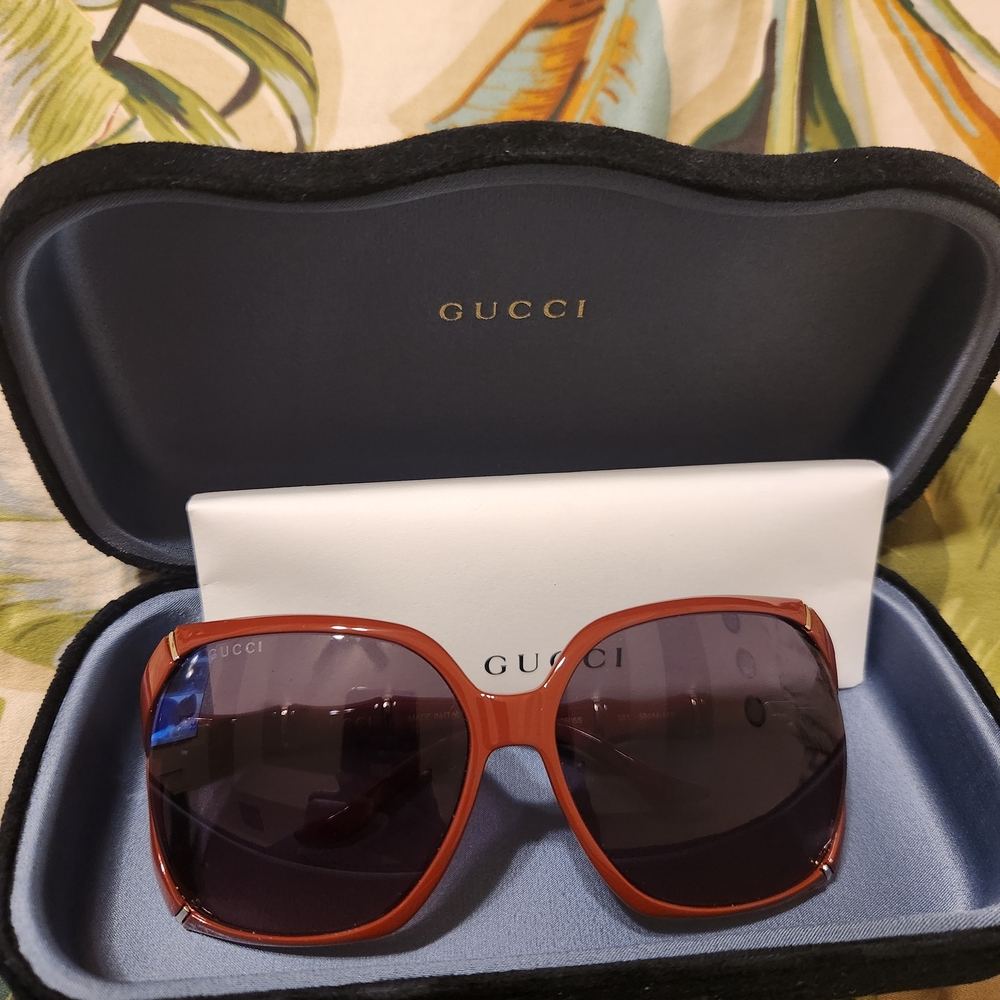 Gucci Women's Sunglasses - Red Frame